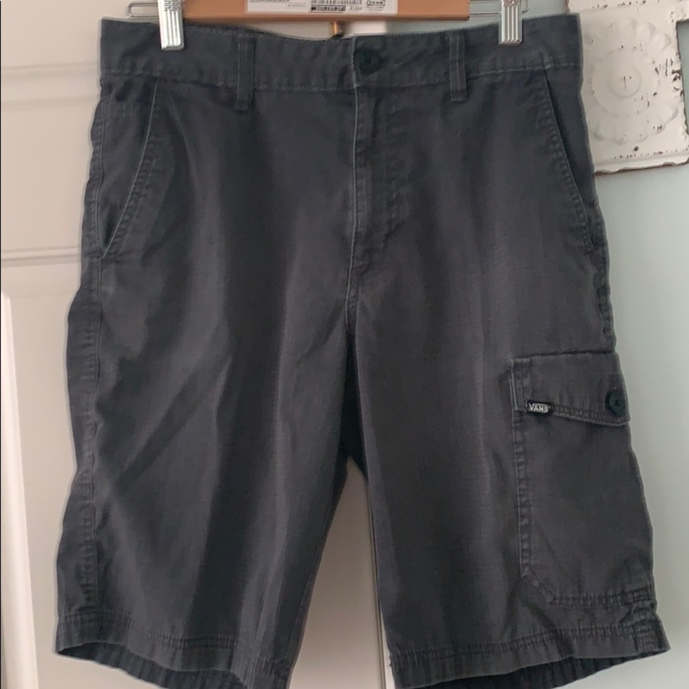 Vans men’s shorts. Size 30. Gray. Cargo fit.